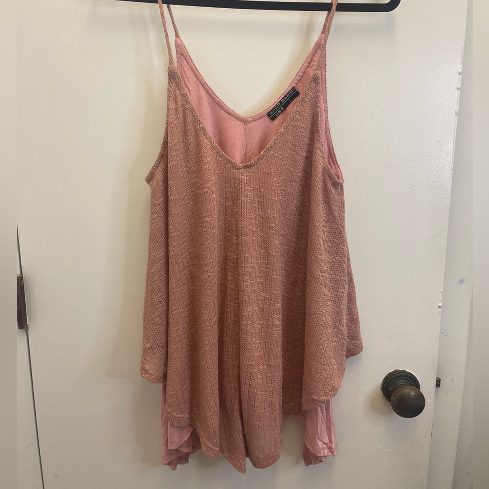 Flowy Tank
